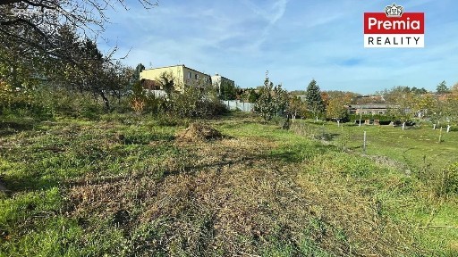 Prodej rodinného domu 225 m², pozemek 1998 m² Božice