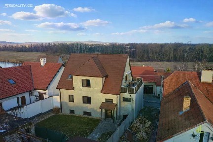 Prodej rodinného domu 281 m², pozemek 1165 m² Bulhary