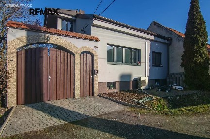 Prodej rodinného domu 249 m², pozemek 529 m² Milovice