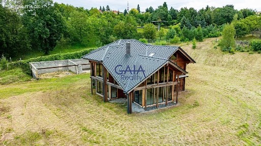 Prodej rodinného domu 250 m², pozemek 4515 m² Strážovice