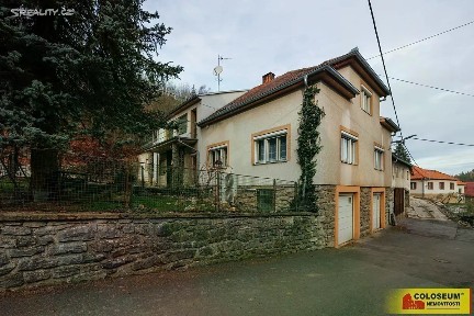 Prodej rodinného domu 175 m², pozemek 5297 m² Kněževes