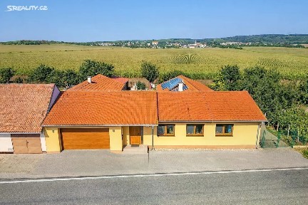 Prodej rodinného domu 454 m², pozemek 2186 m² Bohutice