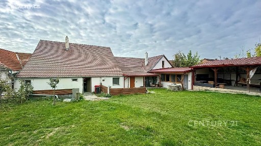 Prodej rodinného domu 310 m², pozemek 1492 m² Kubšice
