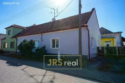 Prodej rodinného domu 490 m², pozemek 1938 m² Dolní Dunajovice