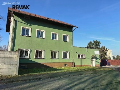 Pronájem kanceláře 467 m²