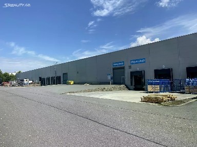 Pronájem skladového prostoru 900 m²