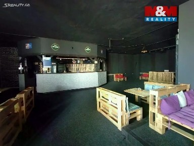 Pronájem obchodního prostoru 582 m²