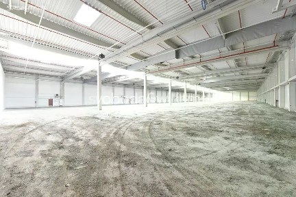 Pronájem skladového prostoru 2300 m²