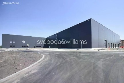 Pronájem výrobní haly, prostoru 2671 m²