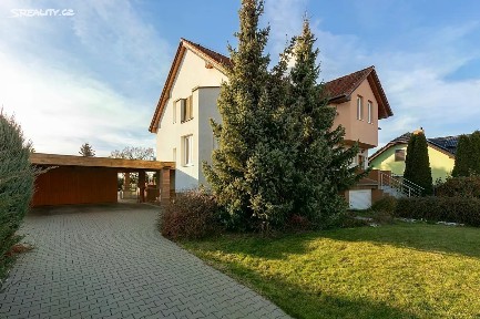 Prodej rodinného domu 270 m², pozemek 1000 m² Podvihovská, Opava - Komárov
