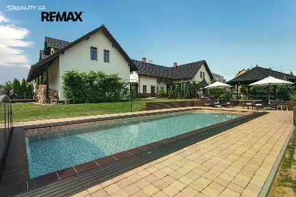 Prodej vícegeneračního domu 470 m², pozemek 3949 m² Závada