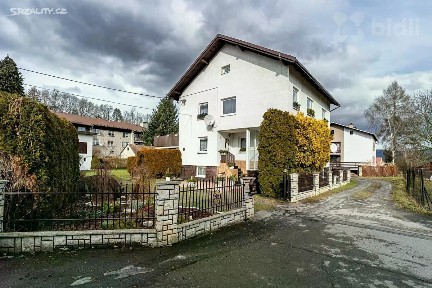 Prodej rodinného domu 230 m², pozemek 906 m² Dolní Lomná