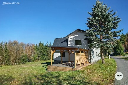 Prodej rodinného domu 200 m², pozemek 5648 m²