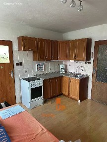 Prodej rodinného domu 102 m², pozemek 3637 m²