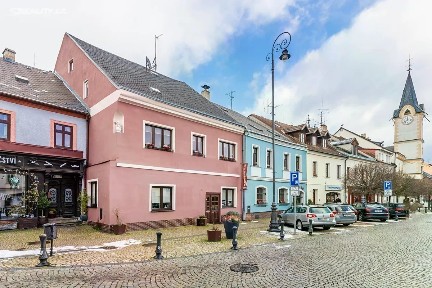 Prodej obchodního prostoru 425 m² Staré nám., Ostrov