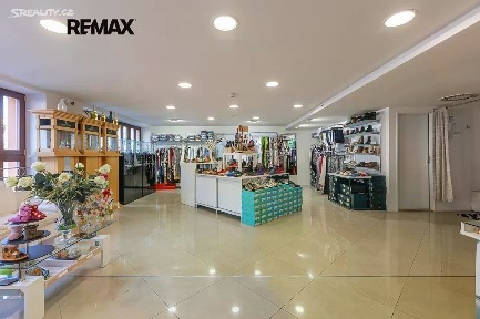 Prodej obchodního prostoru 115 m² Divadelní náměstí, Karlovy Vary