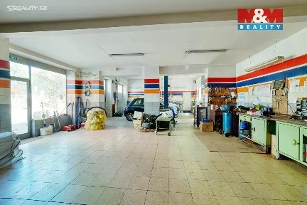 Prodej obchodního prostoru 932 m²