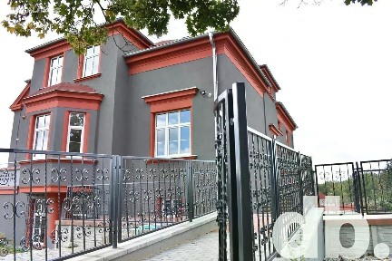 Prodej komerční nemovitosti 750 m² Chodov