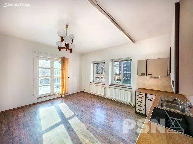 Prodej kanceláře 220 m² V olšinách, Praha - Strašnice