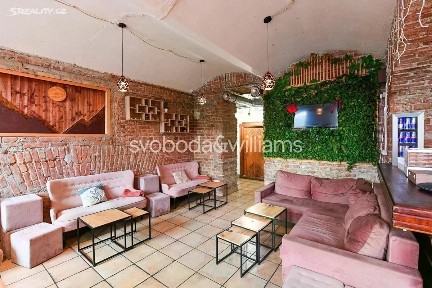 Prodej obchodního prostoru 184 m² Masarykovo nábřeží, Praha - Nové Město