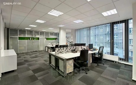Prodej kanceláře 616 m² Pod pramenem, Praha - Nusle