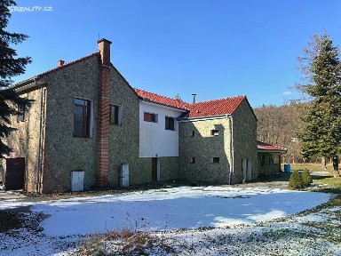 Prodej komerční nemovitosti 667 m² Tvarožná Lhota