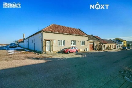 Prodej komerční nemovitosti 800 m² Hlubočany