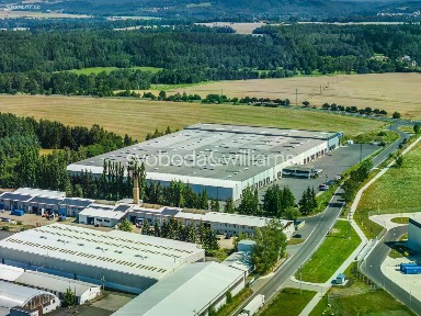Pronájem skladového prostoru 1862 m²