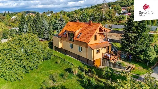 Prodej rodinného domu 242 m², pozemek 1994 m² Za dálnicí, Praha - Zbraslav