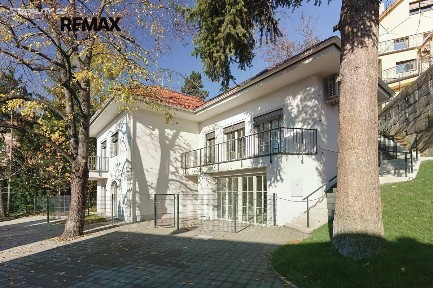 Prodej vily 462 m², pozemek 984 m² Před Skalkami I, Praha - Záběhlice