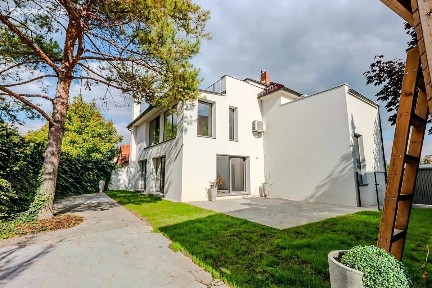 Prodej vícegeneračního domu 334 m², pozemek 508 m² Starolázeňská, Praha - Velká Chuchle