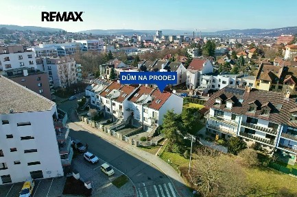 Prodej rodinného domu 320 m², pozemek 105 m² Soukalova, Praha - Modřany