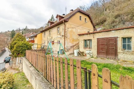 Prodej vícegeneračního domu 213 m², pozemek 3019 m² Čábelecká, Praha - Lysolaje