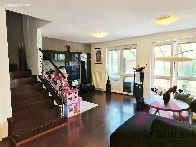 Prodej rodinného domu 188 m², pozemek 288 m² Lutínská, Praha - Újezd nad Lesy
