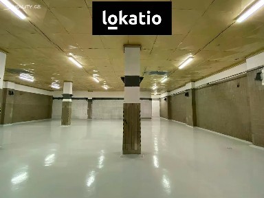 Pronájem skladového prostoru 400 m²