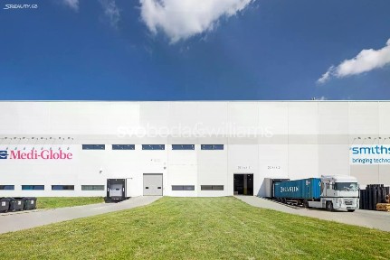 Pronájem výrobní haly, prostoru 2293 m²