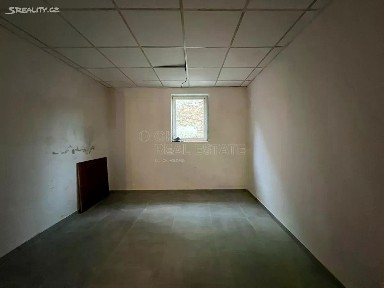 Pronájem obchodního prostoru 107 m²