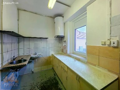 Hostomice, Beroun, Tyršovo náměstí