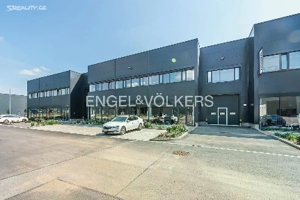 Pronájem skladového prostoru 1095 m²