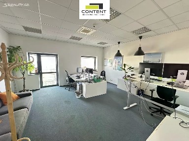 Pronájem kanceláře 467 m²