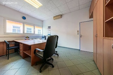 Vídeňská, Vestec