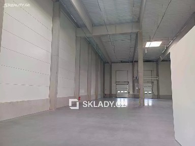 Pronájem skladového prostoru 874 m²