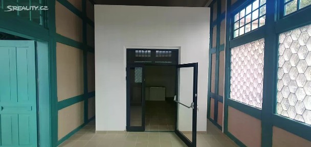 Roztoky, Praha-západ, Nádražní
