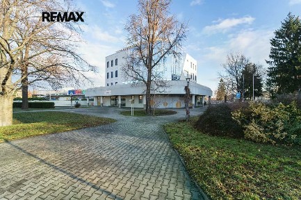 Pronájem obchodního prostoru 540 m²