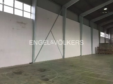 Pronájem skladového prostoru 961 m² Sukorady