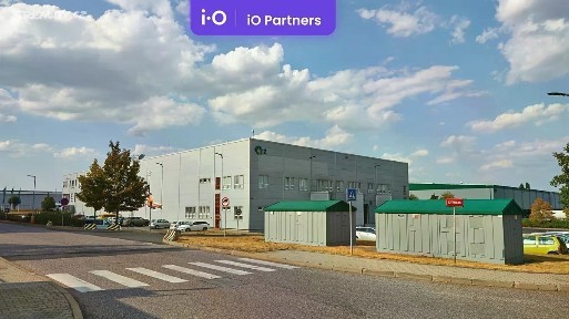 Pronájem skladového prostoru 1769 m²