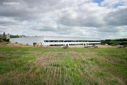 Pronájem skladového prostoru 13992 m²