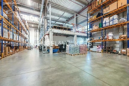 Pronájem skladového prostoru 2000 m²