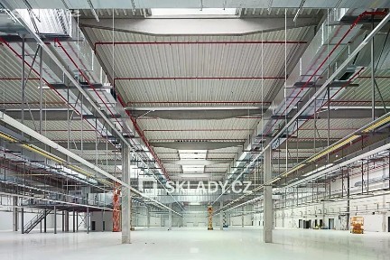 Pronájem skladového prostoru 12000 m²