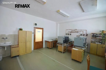 Pronájem skladového prostoru 102 m² Slapy